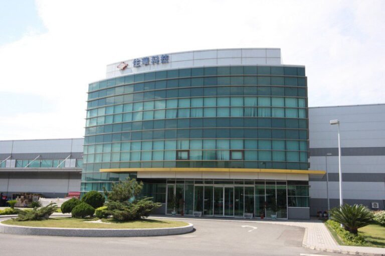 Japanese Sumitomo Chemical has reduced production of LCD polarizers and halted a production line at the Tainan plant

