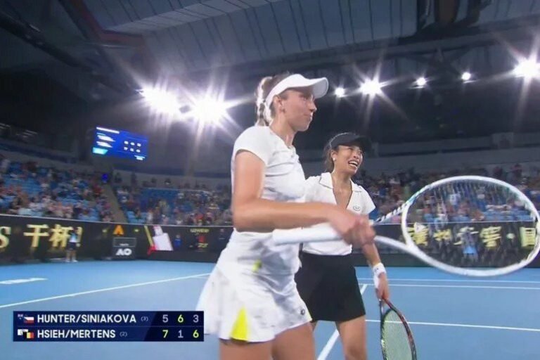  Reached both the Australian Open/Mixed Doubles and Women's Doubles finals.  Zi Shuwei laughed and shouted: I never thought about it

