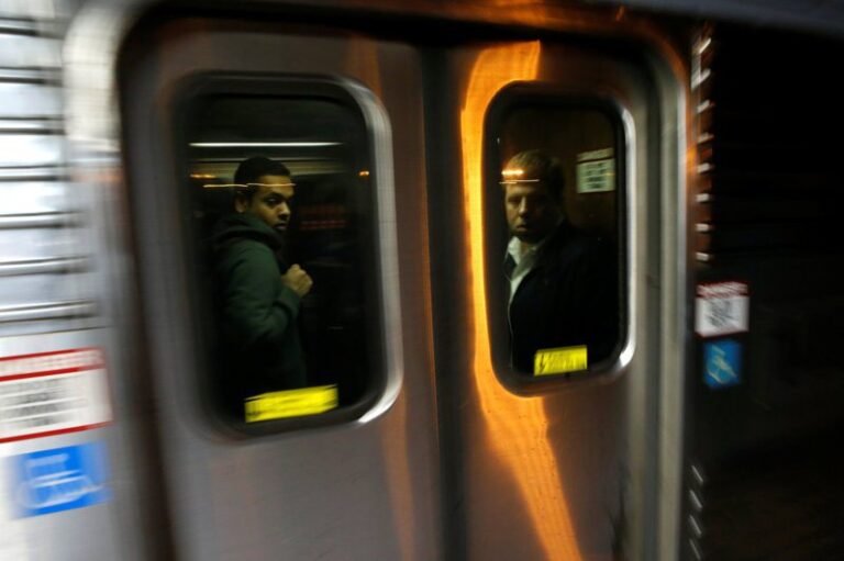 Union Square passenger jumps to death from tracks, these subway lines 'severely disrupted'

