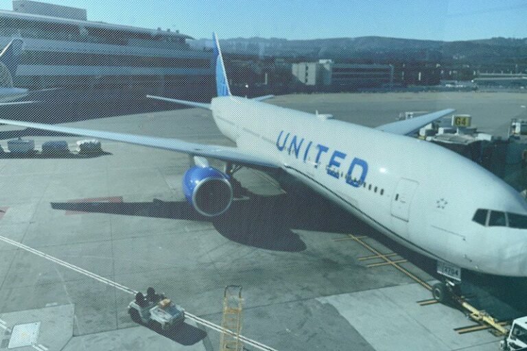 United Airlines reduced flights to China by 68% in March

