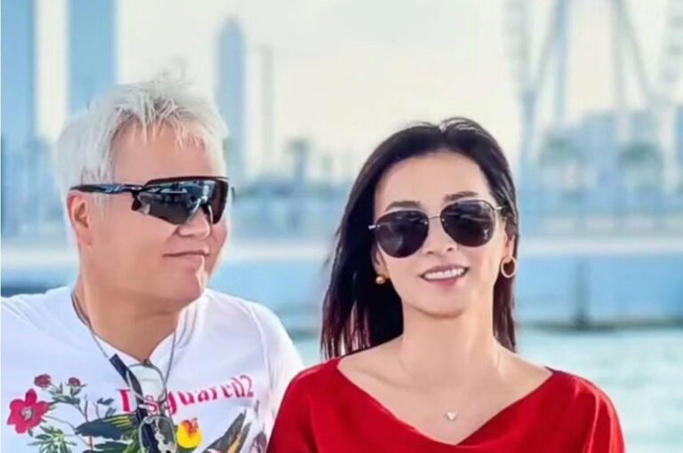 Zhang Ting and his wife's wealth is not stable and they are packing 6 villas with sea view in Dubai

