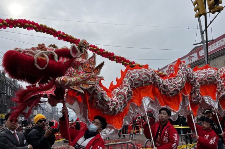 Brooklyn celebrates New Year with lion dance and releases 500,000 firecrackers and fireworks

