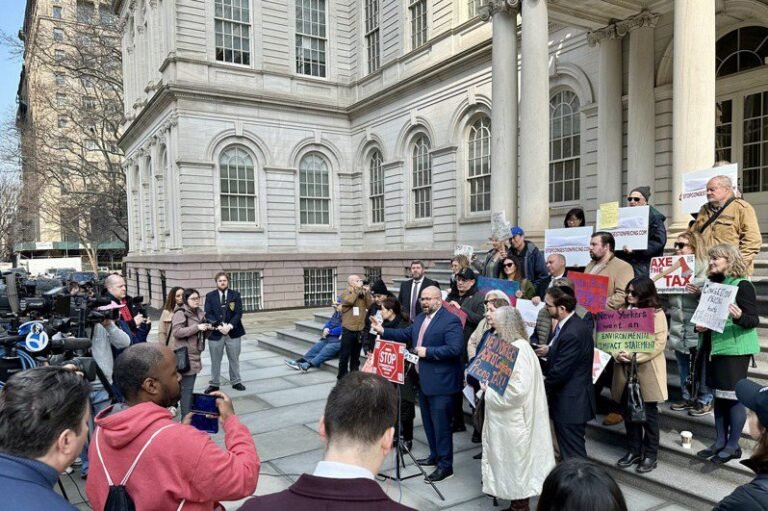 New York Chinatown community expands lawsuits and demonstrations against traffic congestion tolls

