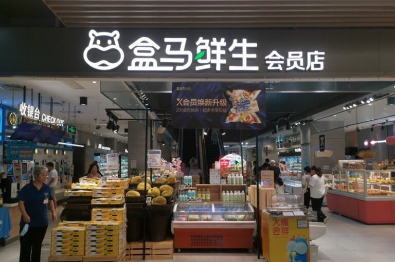 The decline of large traditional supermarkets in China has led to the strong rise of 