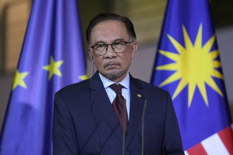 Anwar celebrates 50 years of diplomatic relations: Chinese PM to visit Malaysia

