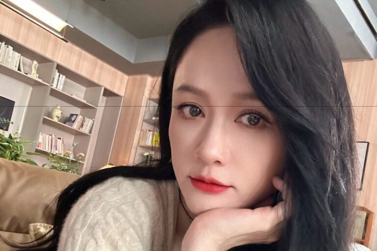  Chen Qiaoen was accused of failing to prepare for pregnancy and suffering from severe emotional illness.  He posted a long article to tell the truth.

