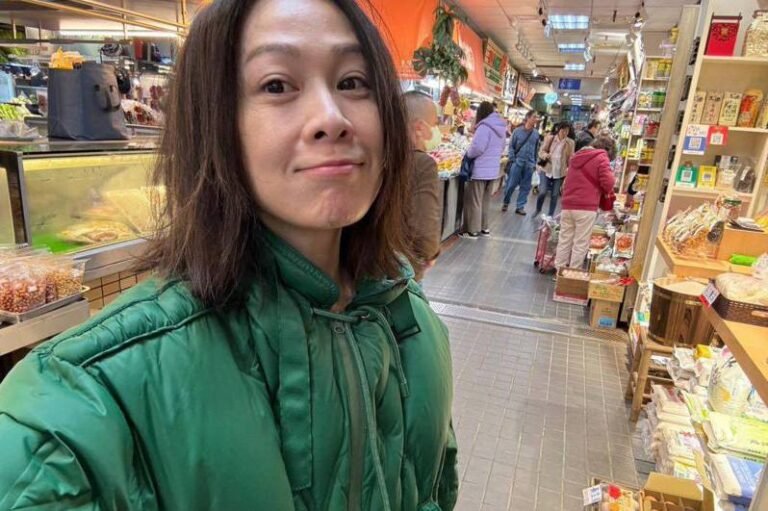 Renee Liu, who has been married to a wealthy businessman for 12 years and goes shopping without makeup, expressed her feelings, 