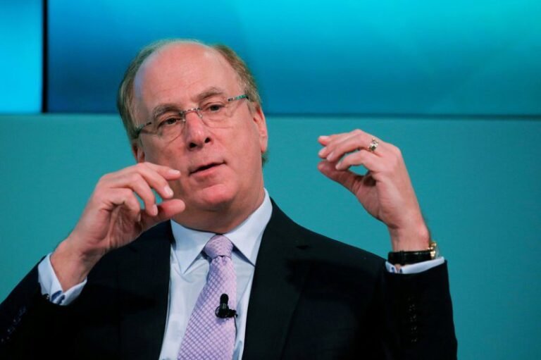Solving the Retirement System Crisis: BlackRock CEO: Extend Working Years and Delay Retirement

