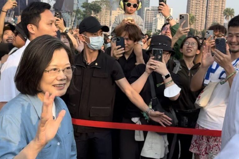 Tsai Ing-wen participated in 