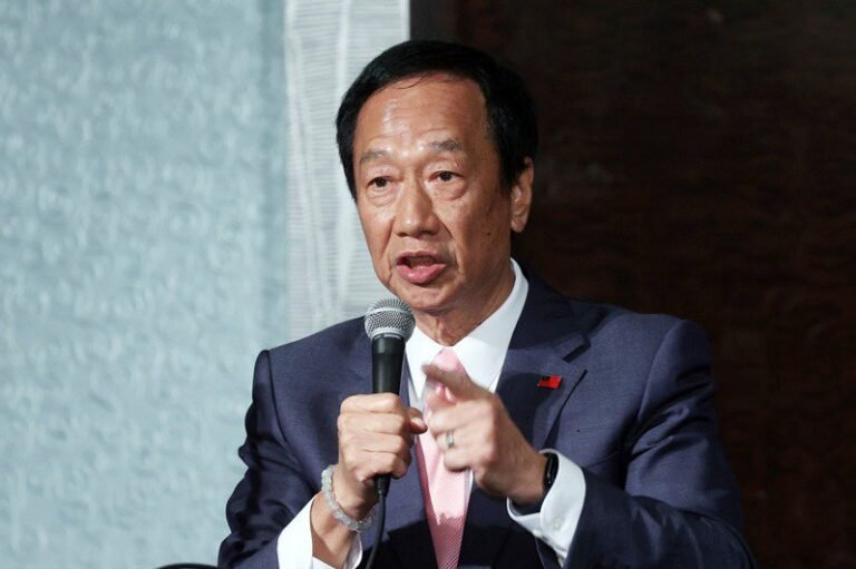  Announced a donation of 60 million yuan for Hualien earthquake/disaster relief and reconstruction.  Terry Gou expressed condolences to the victims and their families

