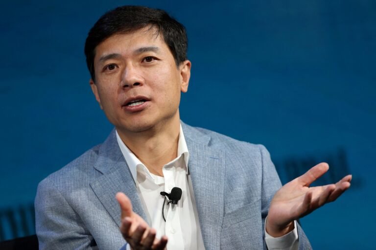 Baidu Robin Li: Developing applications in the future will be as easy as making short videos and everyone will be a developer

