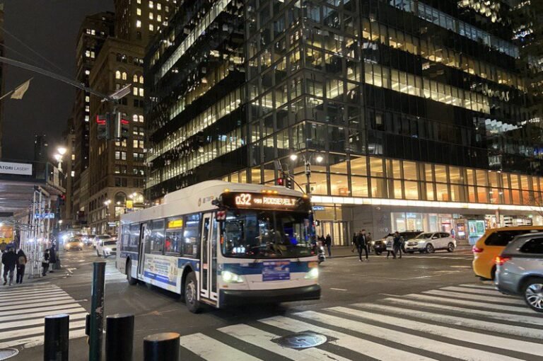 Extend New York's Free Bus Pilot?  MTA pours cold water: Fare evasion is serious and money loss is certain

