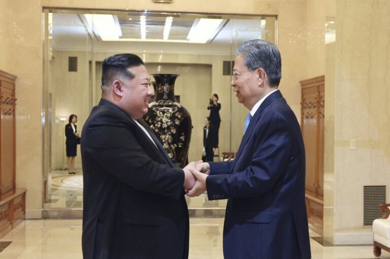 Kim Jong-un meets Zhao Leji: North Korea-China relations are developing to a new and higher level

