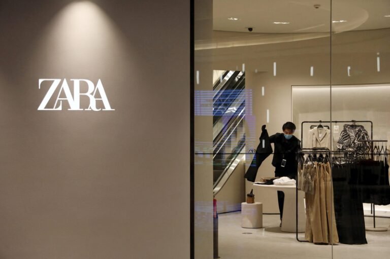 Rumor has it that Zara will withdraw from the Chinese market after closing 9 stores in 2 months.

