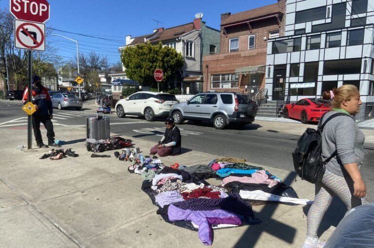 Unlicensed vendors sell stolen goods, counterfeit goods, Queens streets become shopping zone for undocumented tourists

